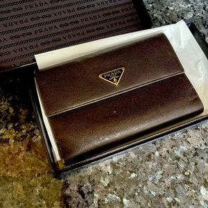 Prada brown leather portaf patt lunga wallet.